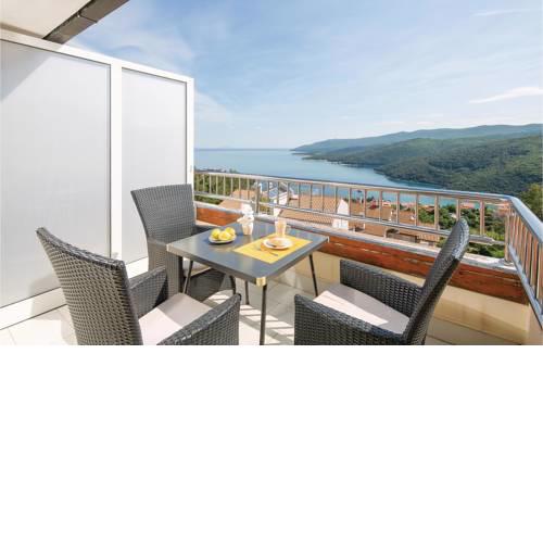 One-Bedroom Apartment in Rabac