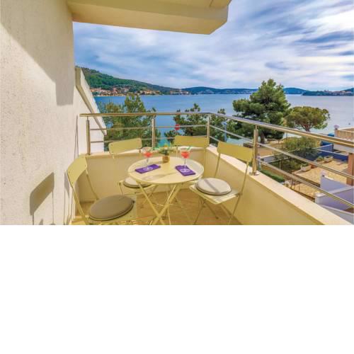 One-Bedroom Apartment in Rogoznica
