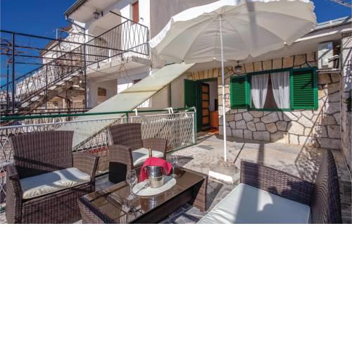 One-Bedroom Apartment in Selce