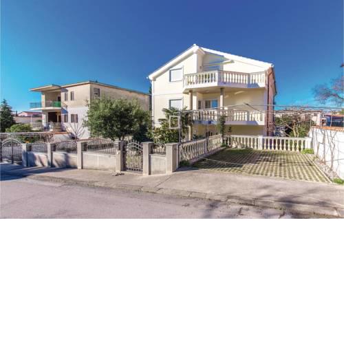 One-Bedroom Apartment in Selce