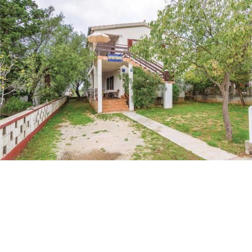 One-Bedroom Apartment in Seline