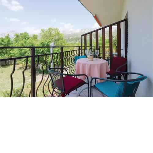 One-Bedroom Apartment in Seline