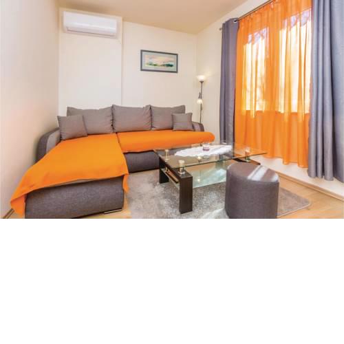 One-Bedroom Apartment in Senj