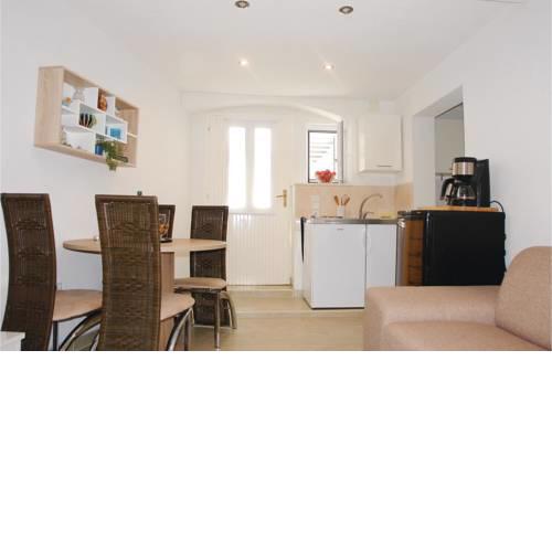 One-Bedroom Apartment in Slatine