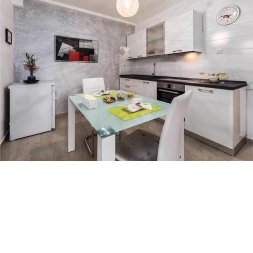 One-Bedroom Apartment in Umag