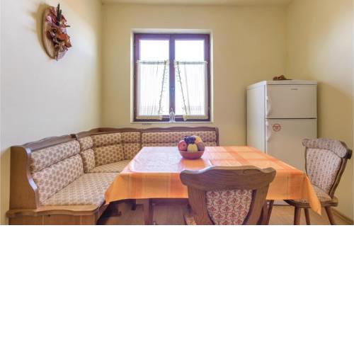 One-Bedroom Apartment in Valbandon
