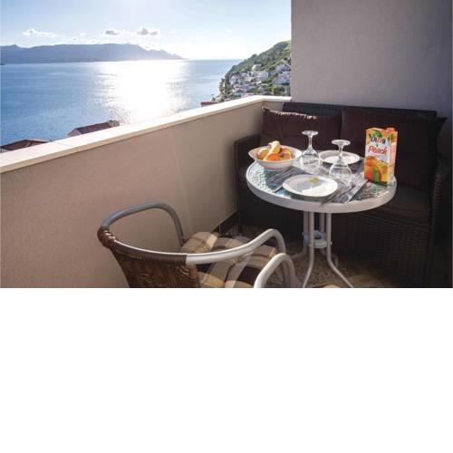 One-Bedroom Apartment Klek with Sea View 02