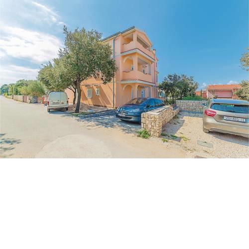 One-Bedroom Apartment Mandre with Sea View 06