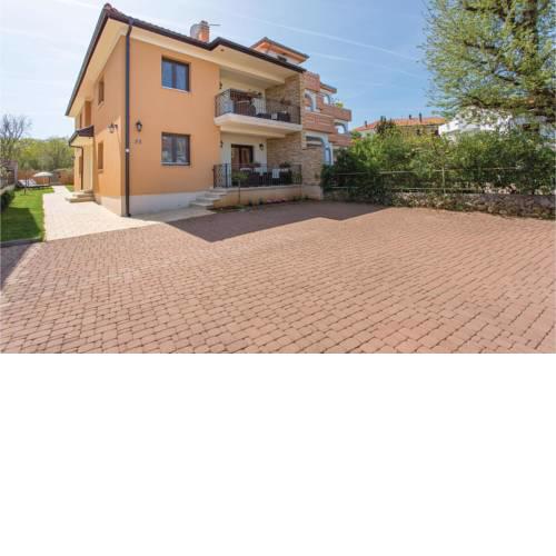 One-Bedroom Apartment Vantacici 03
