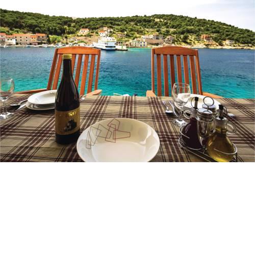 One-Bedroom Apartment with Sea View in Zirje