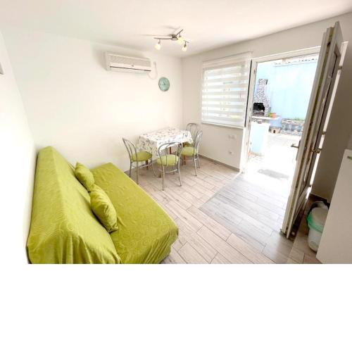 One bedroom appartement with sea view furnished terrace and wifi at Jadranovo