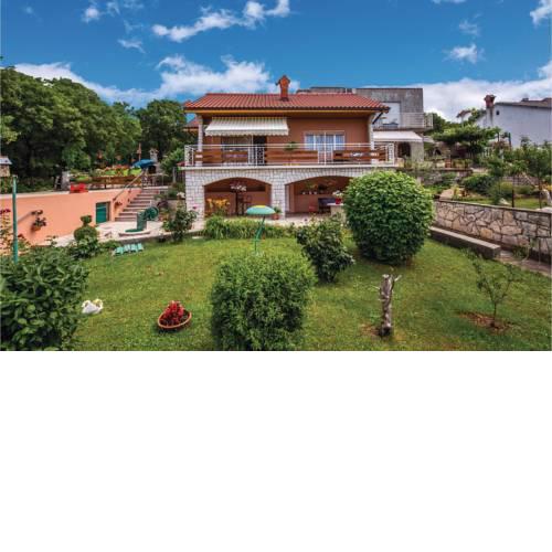 One-Bedroom Holiday Home in Smrika