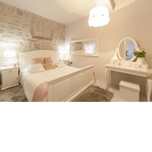 Orchid City Center Apartment