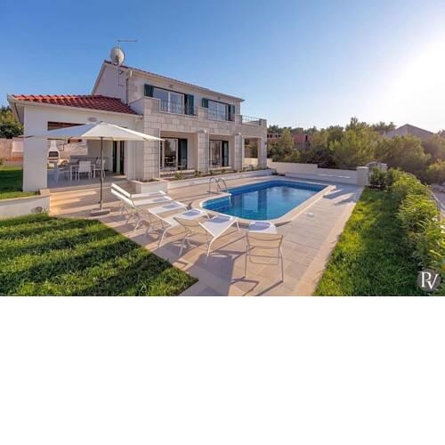 Osibova Villa Sleeps 8
