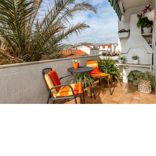Palm terrace apartment