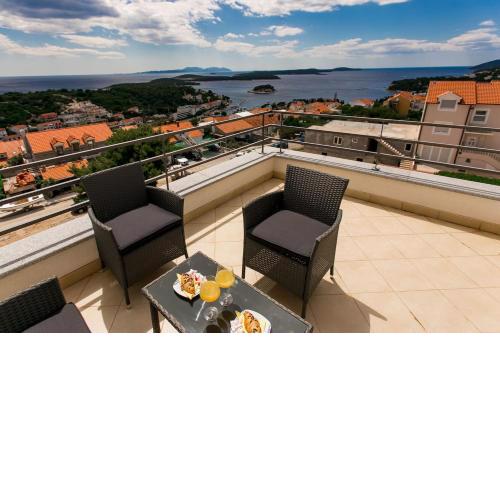 Panoramic 180° view - Hvar