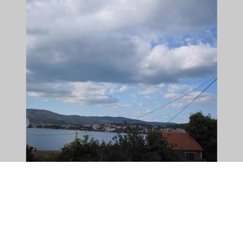 Peaceful seaside property