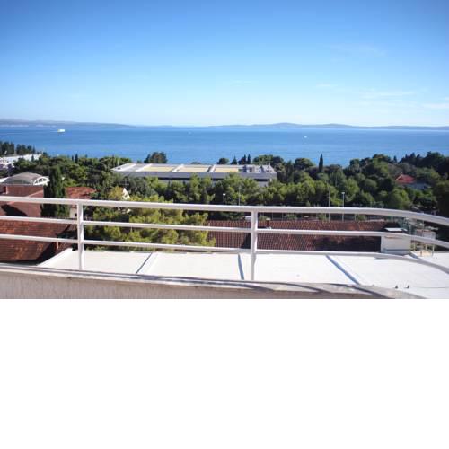 Penthouse beach & park Marjan