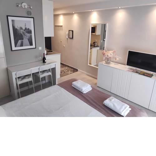 Penthouse “Sky 16” Studio Apartment