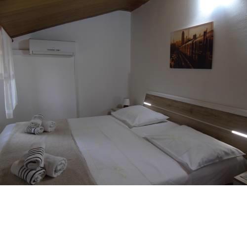 Peric Rooms