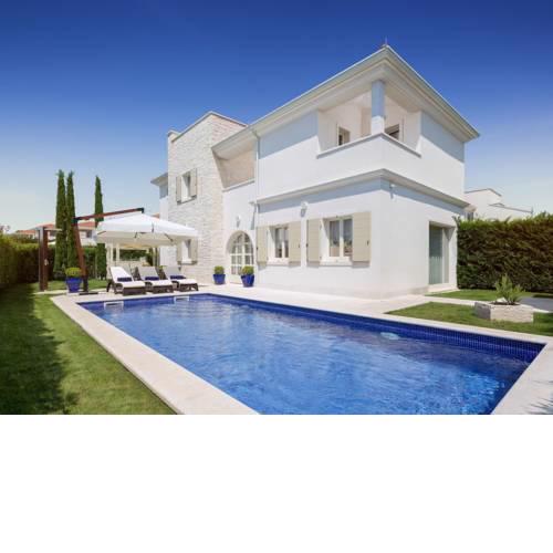 Luxurious Villa in Vabriga with Swimming Pool