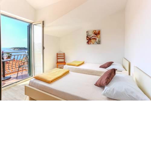 Pina Hvar Apartmant 2