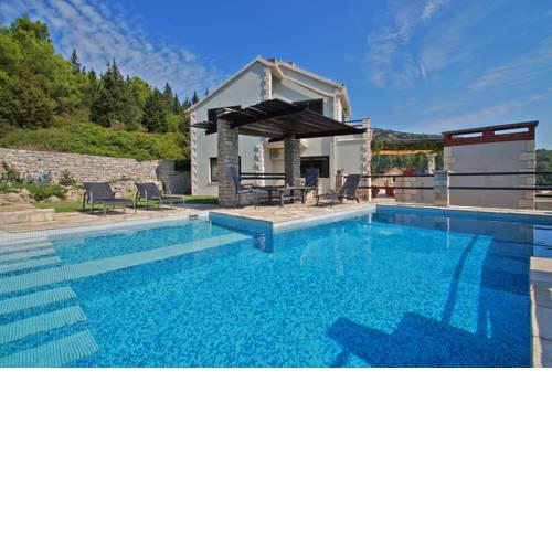 Pine Hill Villa