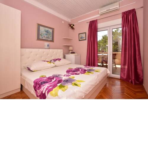 PINK 4
