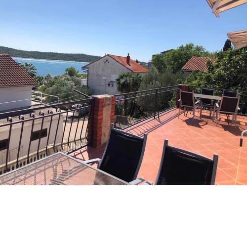 PIROVAC ROOFTOP APARTMENTS