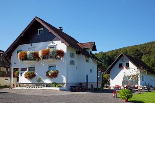 Plitvice House Pox