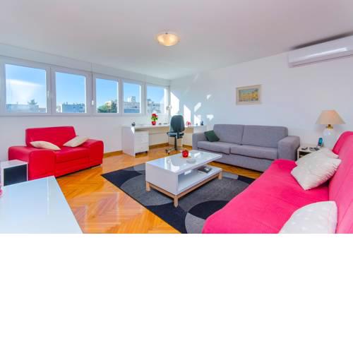 Poljud Lovret Apartment