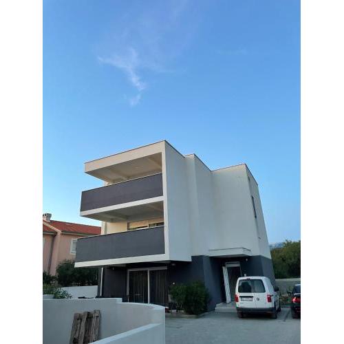 Pool Apartments Tiana