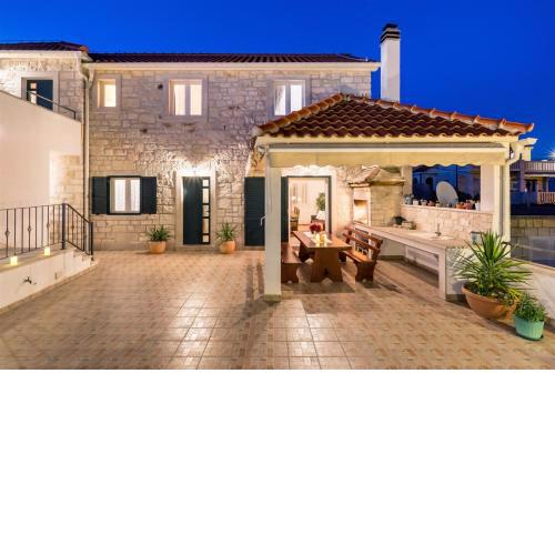 Poolincluded - Villa Marivilla