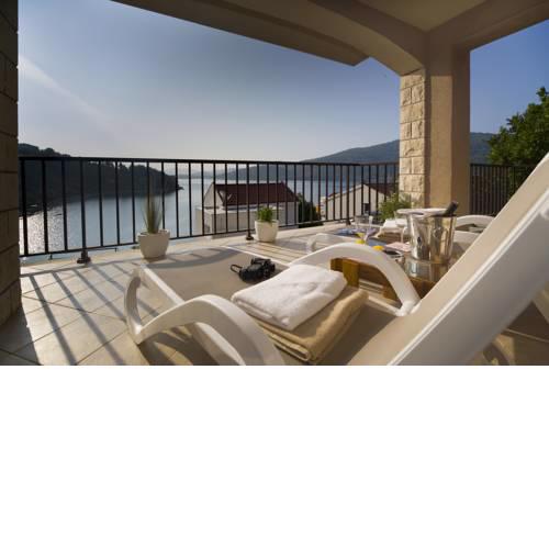 Portus Mikulina Oasis Sunset Villa