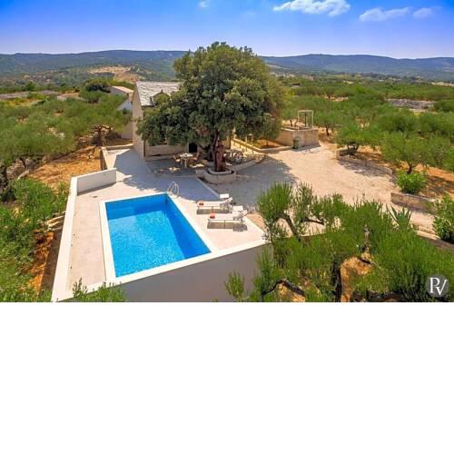 Praznice Villa Sleeps 5 with Pool Air Con and WiFi