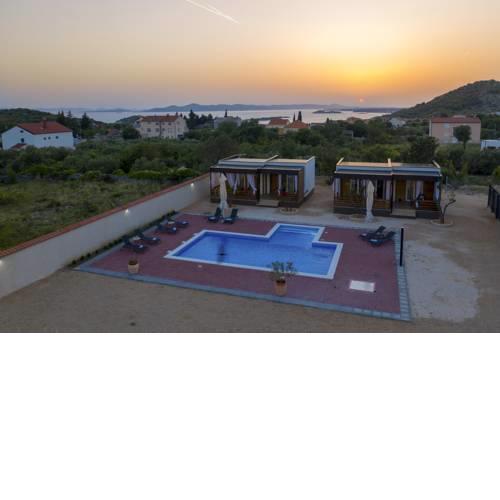 Prestige Villas Pool Yard