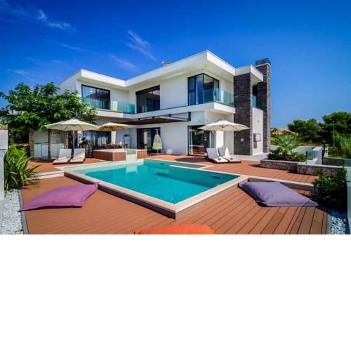 Primosten Villa Sleeps 8 with Pool Air Con and WiFi