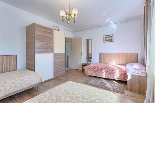 Pula Two-Bedroom Apartment 3