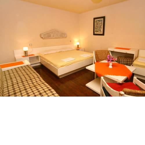Quadruple Room Makarska 6644b