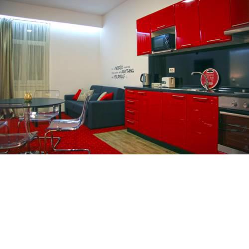 Red Carpet Apartments & Rooms