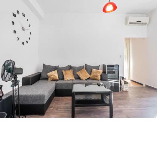 Refined Apartment in Kaštel Lukšić with Garden
