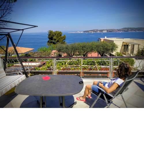 Relaxing summer house with an outstanding view