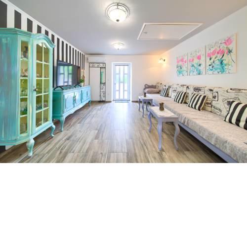 Retro Apartment