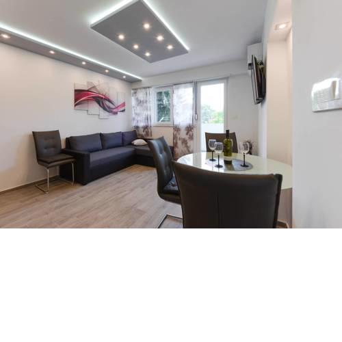 Reza Luxury Apartment