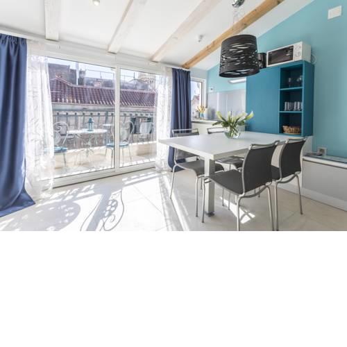 Ria Apartment