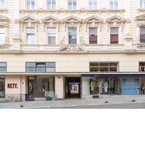 Ria Studioapartman