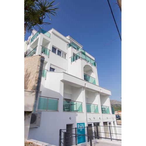 Ringo Apartments