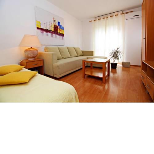 Rita Apartment