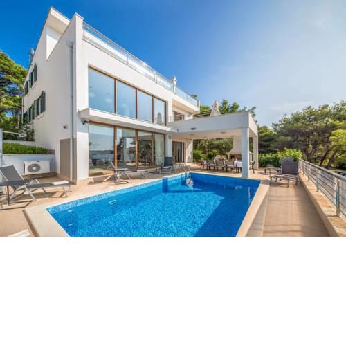 Rogoznica Villa Sleeps 10 Pool Air Con WiFi