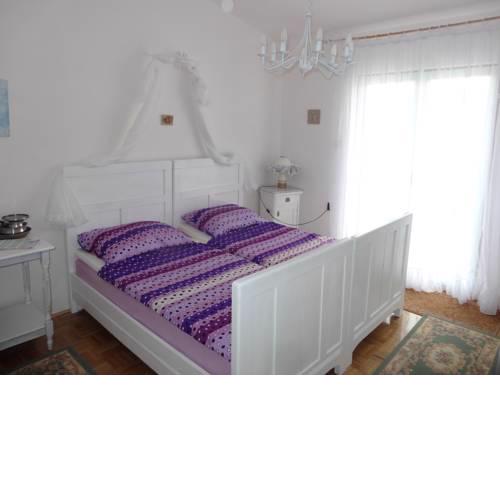Romantic room Vir